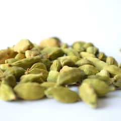 Benefits of Cardamom : এলাচের এই গুণগুলি জানলে অবাক হবেন