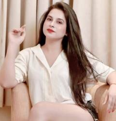 'UP ચૂંટણીમાં હું પ્રિયંકા ગાંધીને ટક્કર આપી શકું છું', જાણો કઇ એક્ટ્રેસે કર્યો દાવો?