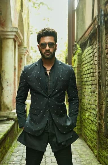 যদিও ক্যাটরিনা কাইফ কিংবা ভিকি কৌশলের পক্ষ থেকে এখনও পর্যন্ত তাঁদের বিয়ে নিয়ে অফিশিয়ালি কোনও ঘোষণা করা হয়নি।