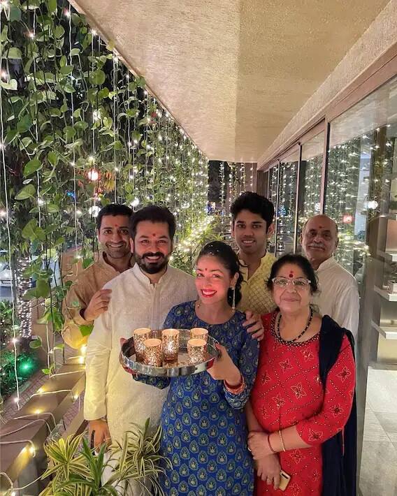 পেশাদার কেরিয়ারে ইয়ামিকে শেষ দেখা গিয়েছিল 'ভূত পুলিশ'-এ।