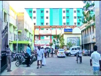 madurai Government medical college hostel cook hanged himself  Police investigation TNN மதுரை அரசு மருத்துவக் கல்லூரி விடுதியில் சமையலர் தற்கொலை - போலீஸ் விசாரணை