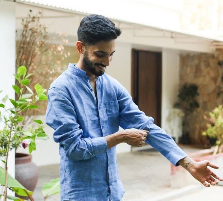 இந்த கைகளுக்கு ஒரு இசை உலகம் இருக்கிறது