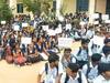 AIded Students :  బడులను కాపాడుకున్న విద్యార్థులు ... ఎయిడెడ్ ఉద్యమంలో లాఠీ దెబ్బలకూ భయపడని స్టూడెంట్స్ !
