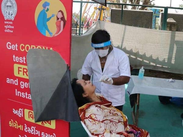 Vaccinated 10 people in Ahmedabad became corona  infected અમદાવાદમાં કોવિડના બંને ડોઝ લીધેલા આટલા વ્યક્તિ થયાં કોરોના સંક્રમિત,જાણો શહેરમાં કોવિડની શું છે  સ્થિતિ