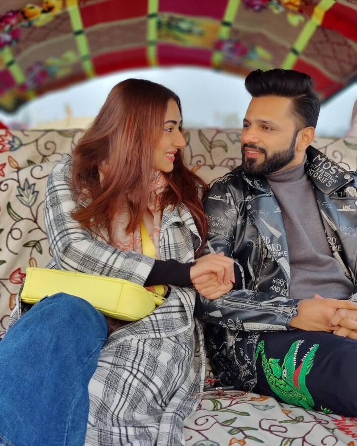 Sharing some pictures on her Instagram, Disha Parmar can be seen having a great time amid nature with Rahul Vaidya. The couple can be seen enjoying the scenic beauty of Kashmir. (Image courtesy - @dishaparmar/Instagram)