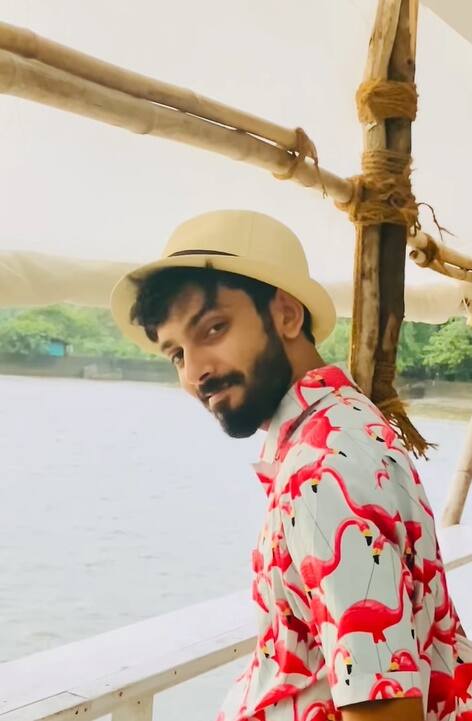 தேனி காத்தோடு தேன தெளிச்சாரே