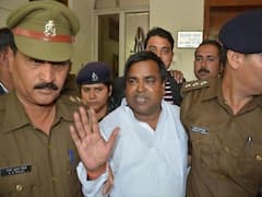 Supreme Court से गायत्री प्रजापति को लगा झटका, मनी लॉन्ड्रिंग मामले में बढ़ी मुश्किलें