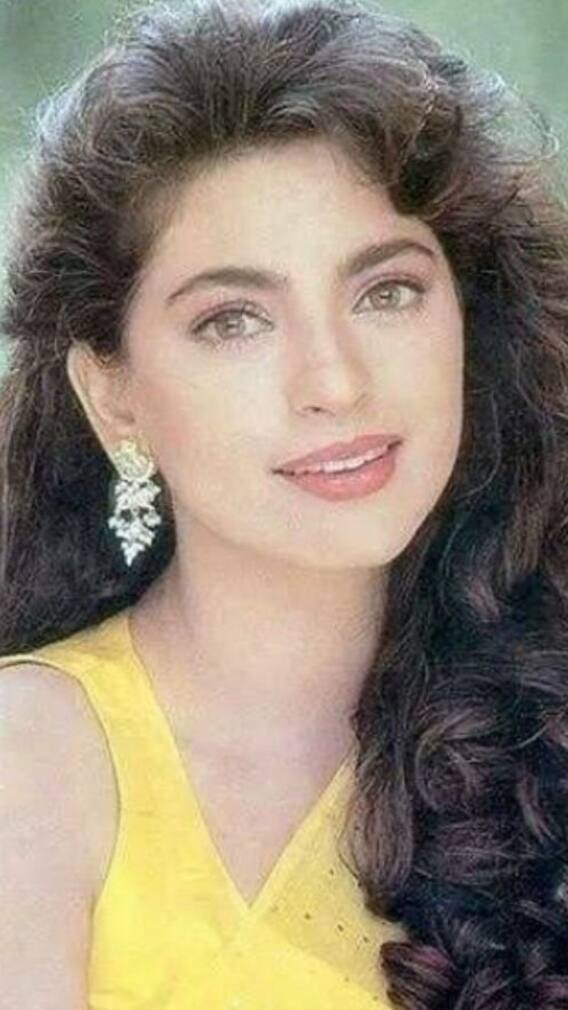 জুহি চাওলা অভিনীত ছবির সেরা ১০ গান