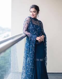 Nazriya pics: சிரிப்போ சிரிப்பு...நஸ்ரியாவின் லேட்டஸ்ட் போட்டோஸ்..!