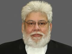 Madras HC Advocates Protest Against Proposal To Transfer CJ Sanjib Banerjee To Meghalaya HC