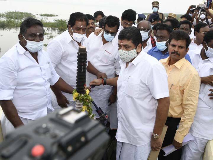 Water was released from Vaigai Dam for 58th village irrigation வைகை அணையிலிருந்து 58ம் கால்வாய் பாசனத்திற்கு தண்ணீர் திறப்பு!