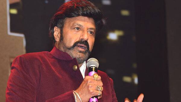 Vijay Devarakonda In Balakrishna's Unstoppable show Unstoppable: బాలయ్య షోకి గెస్ట్ గా సెన్సేషనల్ హీరో.. రచ్చ మాములుగా ఉండదేమో.. 