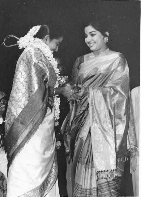 மறைந்த முதல்வர் ஜெயலலிதாவுடன் பி.சுசீலா