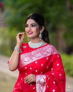 In Pics : धनश्रीची मनमोहक अंदाज; फोटो पाहून चाहते घायाळ