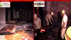 Fire: টালিগঞ্জের অশোকনগর বাজারে নির্মীয়মাণ বাড়িতে আগুন, ৩ ইঞ্জিনের চেষ্টায় নিয়ন্ত্রণে আগুন। Bangla News