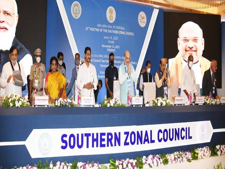 Chief Minister Rangasamy insists on giving state status to Puducherry at the Southern Chief Ministers' Conference ’’புதுச்சேரிக்கு மாநில அந்தஸ்து வேண்டும்’’- தென்மாநில முதல்வர்கள் மாநாட்டில் என்.ரங்கசாமி பேச்சு