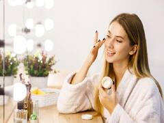 Skin Care Tips: सर्दियों में त्वचा को करें डिटॉक्स, अपनाएं ये स्किन केयर टिप्स