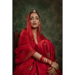 Be It Ethnic Or Western, Yami Gautam Knows How To Rock The Red Look