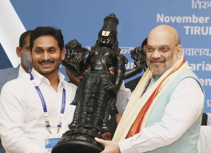 மத்திய உள்துறை அமைச்சர் அமித் ஷாவுக்கு ஆந்திர முதலமைச்சரின் பரிசு