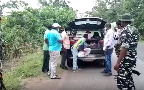 Police Checkings: తెలంగాణ- ఛత్తీస్ గఢ్ అడవుల్లో హై అలర్ట్- పోలీసుల ముమ్మర తనిఖీలు