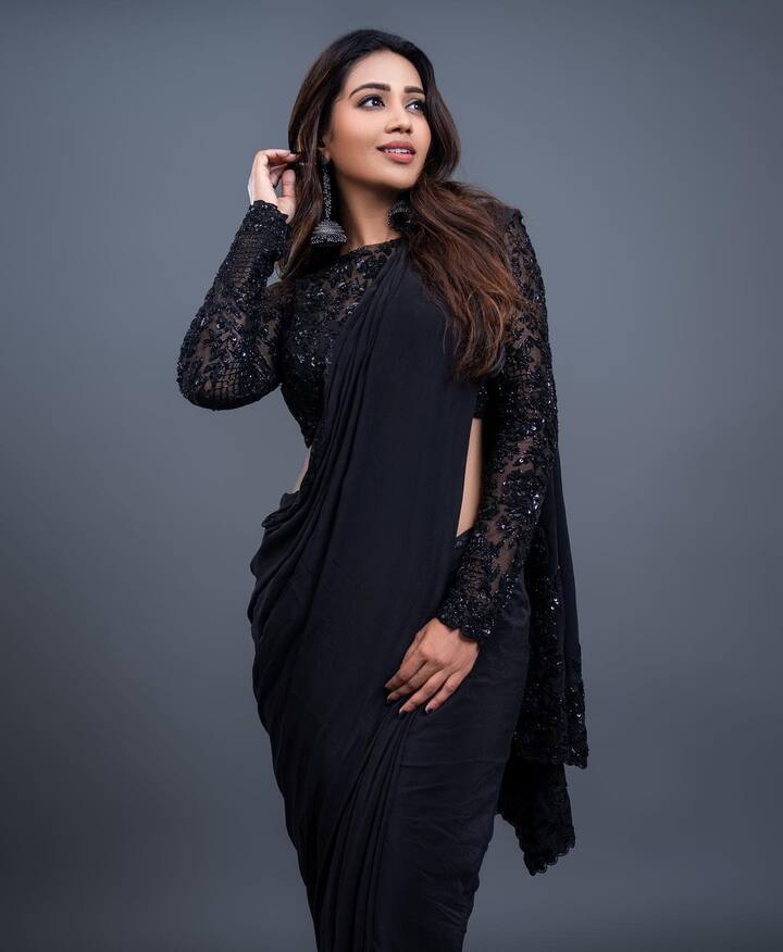 తెలుగులో ‘మెంటల్ మదిలో’ అనే సినిమా ద్వారా పరిచయం అయింది. చాలా తక్కువ కాలంలో  మంచి గుర్తింపు తెచ్చుకుంది నివేదా.  (Image credit: Instagram)