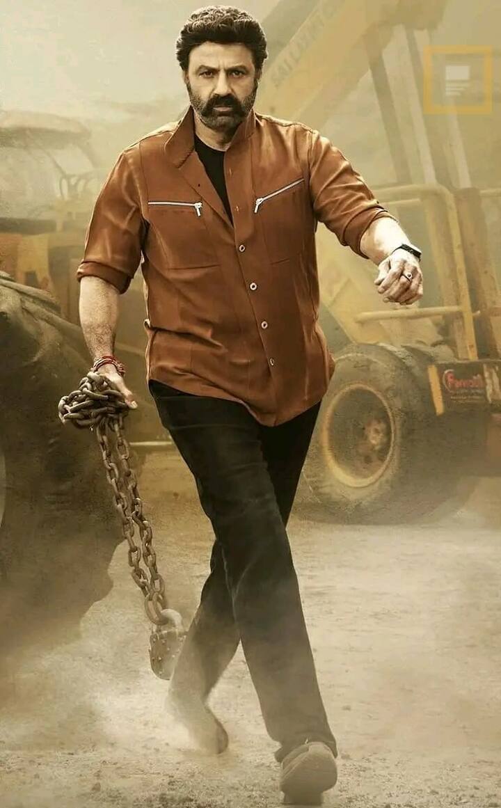 ఒక గెటప్ లో బాలయ్యను ఎంతో స్టైలిష్ గా చూపిస్తున్నారు బోయపాటి.(Photo Courtesy: Social Media)
