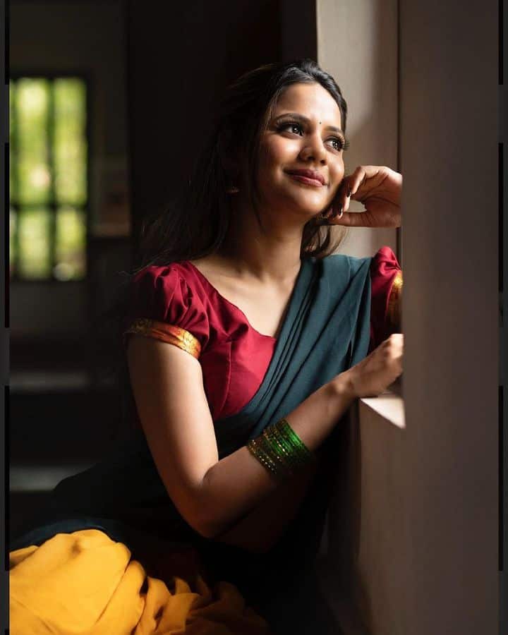 துளைசெல்லும் காற்று மெல்லிசையாதல் அதிசயம்