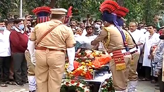 Babasaheb Purandare : एका पर्वाचा अस्त! शिवशाहीर बाबासाहेब पुरंदरेंवर शासकीय इतमामात अंत्यसंस्कार