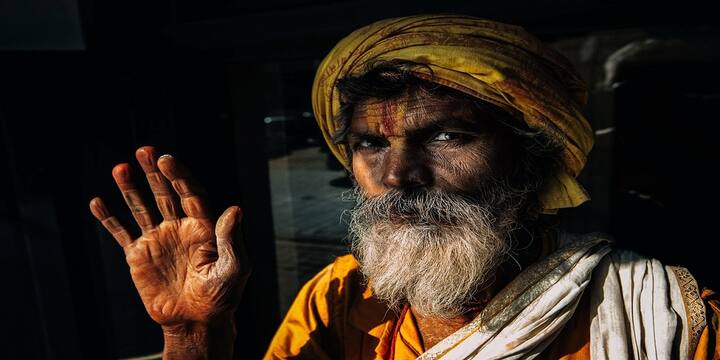 মাসজুড়ে সেখান থেকে বাঁচানো অর্থ ক্যানসার রোগীদের চিকিৎসার জন্য দেওয়াটাই আসল উদ্দেশ্য।