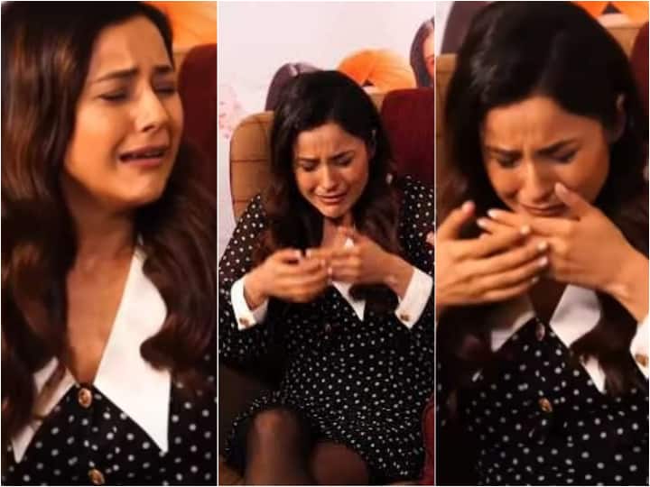Shehnaaz Gill Breaks Down To Tears Remembering Sidharth Shukla During Honsla Rakh Promotion- Video Goes Viral Shehnaaz Gill Cries Inconsolably Remembering Sidharth Shukla During Honsla Rakh Promotion- Video Goes Viral