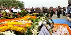Manipur Militant Attack: কফিনবন্দি হয়ে ফিরলেন মণিপুরে নিহত বাঙালি জওয়ান, শেষশ্রদ্ধা জানাতে মানুষের ঢল | Bangla News