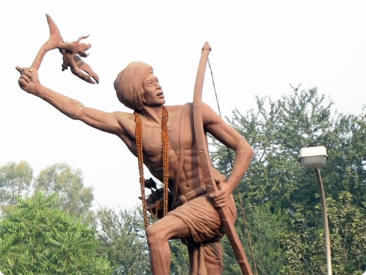 Birsa Munda Jayanti PM Modi salutes on his birth anniversary will inaugurate a museum in his honor Birsa Munda Jayanti: बिरसा मुंडा की जयंति पर पीएम मोदी ने किया नमन, सम्मान में संग्रहालय का करेंगे उद्घाटन