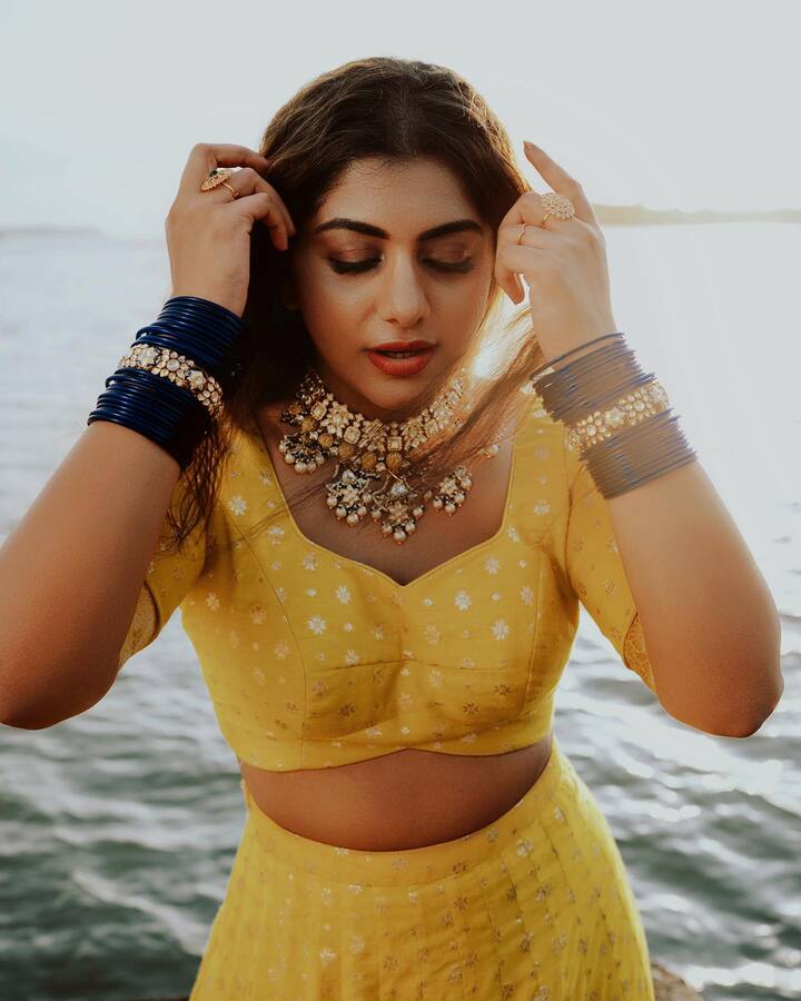 இடையினம் தேடி இல்லை என்றேன்