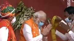 PM Modi attends exhibition at Kamlapati Railway Station; to address Janjatiya MahaSammelan shortly