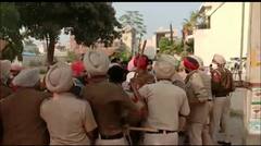 ਜਲੰਧਰ 'ਚ ਪਰਗਟ ਸਿੰਘ ਦੇ ਘਰ ਬੈਰੀਕੇਡ ਤੋੜ ਅੰਦਰ ਵੜ੍ਹੇ PTI ਤੇ DPI ਪਾਸ ਬੇਰੋਜਗਾਰ