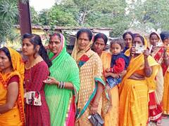 Bihar Panchayat Chunav: पुरुषों से अधिक महिलाओं में दिखा उत्साह, अलग-अलग तस्वीरों से देखें नजारा