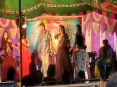 East Godavari: పూర్వ విద్యార్థుల సమ్మేళనంలో అశ్లీల నృత్యాలు... ఇవేం పనులంటూ స్థానికుల మండిపాటు