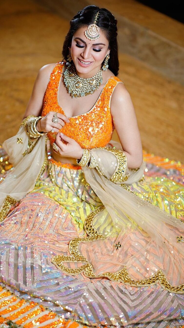 Top 20 Lehengas for a Memorable Mehndi | Lehenga designs, Bridal mehndi  dresses, Lehenga