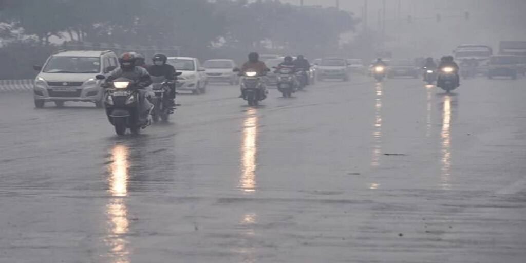 west bengal weather forecast rain thundershower winter temparature drop kolkata Weather Update: সপ্তাহের শুরুতেই বজ্রবিদ্যুৎ-সহ বৃষ্টির পূর্বাভাস, তাপমাত্রা কমল রেকর্ড হারে