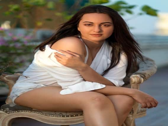 Sonakshi Sinha: ధ్యానంలో 'దబాంగ్' బ్యూటీ Sonakshi Sinha: ధ్యానంలో 'దబాంగ్' బ్యూటీ