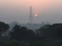 Weather: पहाड़ों पर बर्फबारी का दिल्ली-NCR सहित उत्तर भारत पर असर, जानें- आज राजधानी में कैसा रहेगा मौसम