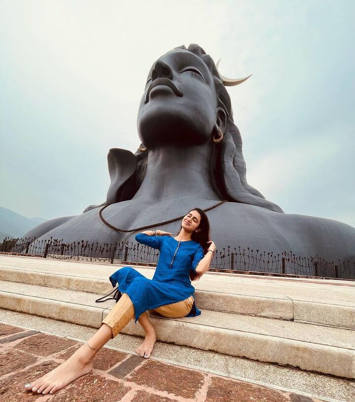ప్రియా ప్రకాశ్ వారియర్ (Image Credit/ priya.p.varrier Instagram)