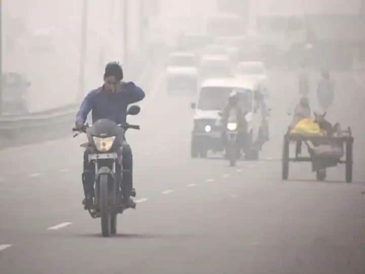 Air Pollution: यूपी प्रदूषण नियंत्रण बोर्ड ने नोएडा समेत 7 जिलों में स्कूल बंद करने के आदेश को लिया वापस