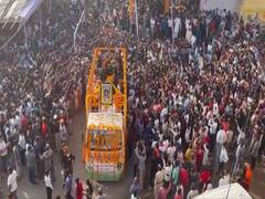 Manipur Attack: देशभक्ति के नारे, शौर्य को नमन, कर्नल विप्लव, उनकी पत्नी-बेटे को श्रद्धांजलि देने उमड़े लोग