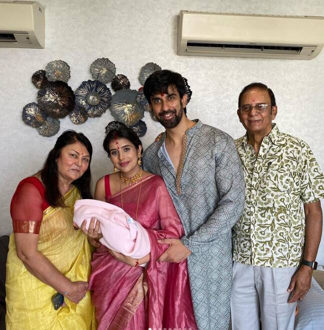 The pictures also featured his mother and father, who were beaming with joy.