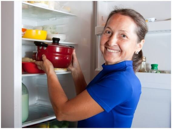 Health Tips: फ्रिज में रखा खाना इतने दिनों तक ही रहता है सेफ, इससे ज्यादा दिन रखकर खाने से बिगड़ सकती है सेहत Health Tips: फ्रिज में रखा खाना इतने दिनों तक ही रहता है सेफ, इससे ज्यादा दिन रखकर खाने से बिगड़ सकती है सेहत
