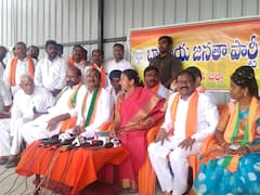 Karimnagar: పిచ్చి వేషాలు మానుకోండి.. అంతా గమనిస్తున్నారు, ఆ రోజు దగ్గర్లోనే..: ఈటల