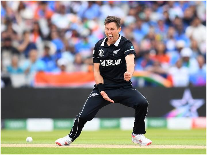 Trent Boult: न्यूजीलैंड के ट्रेंट बोल्ट 2021 टी20 विश्व कप के सबसे सफल तेज़ गेंदबाज़ रहे. उन्होंने सात मैचों में 13.31 की औसत से 13 विकेट लिए. न्यूजीलैंड को फाइनल में पहुंचाने में बोल्ट का अहम योगदान रहा था. (फोटो ट्विटर)