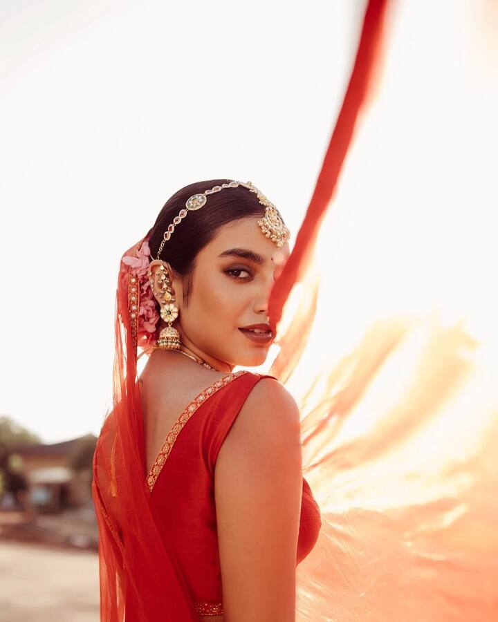 ప్రియా ప్రకాశ్ వారియర్ (Image Credit/ priya.p.varrier Instagram)