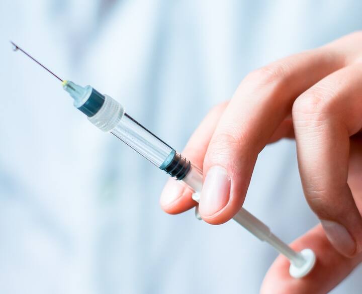 WHO World Health Organization Warns Massive Syringe Shortfall In 2022 due to Covid-19 vaccine campaigns Syringe Shortfall: அடுத்த ஆண்டில் சிரெஞ்சுகளுக்கு (ஊசி) தட்டுப்பாடு ஏற்படும் :  உலக சுகாதார நிறுவனம் தகவல்